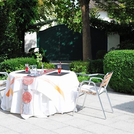 Hotel Krone Ueberlingen Am Ried 징엔 외부 사진