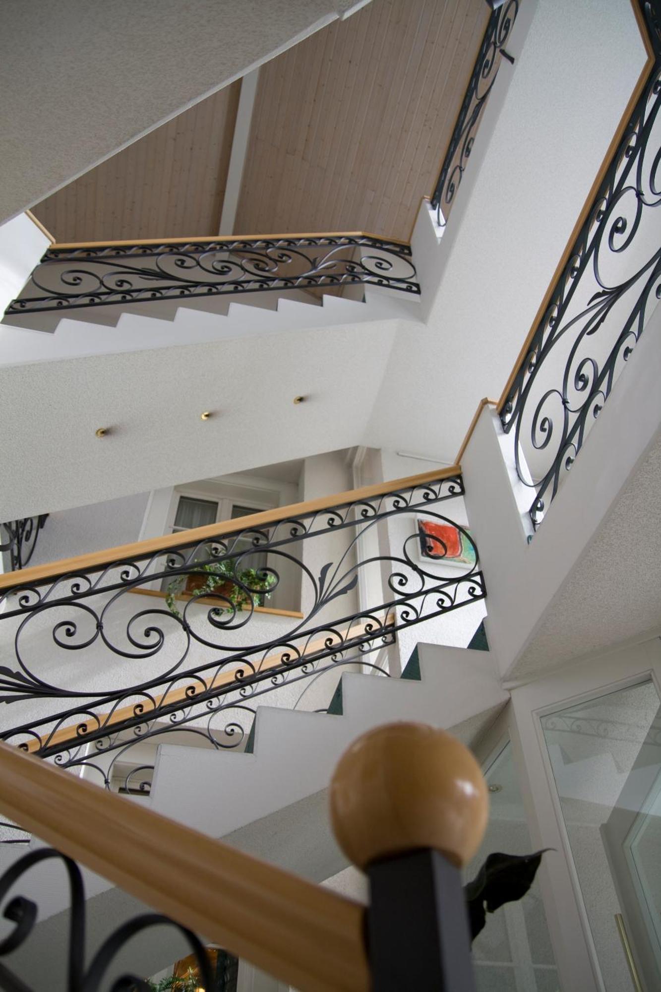 Hotel Krone Ueberlingen Am Ried 징엔 외부 사진