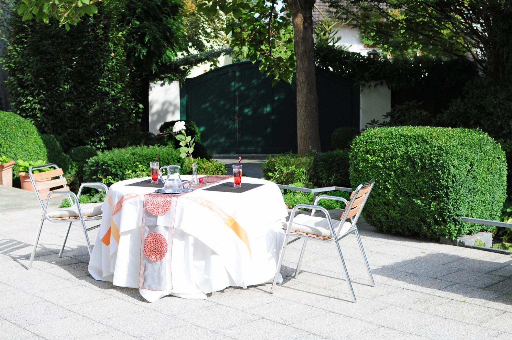 Hotel Krone Ueberlingen Am Ried 징엔 외부 사진